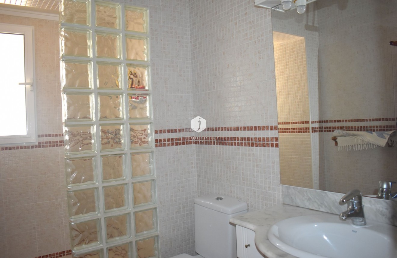 D'occasion - Villa -
Guardamar del Segura - Costa Blanca