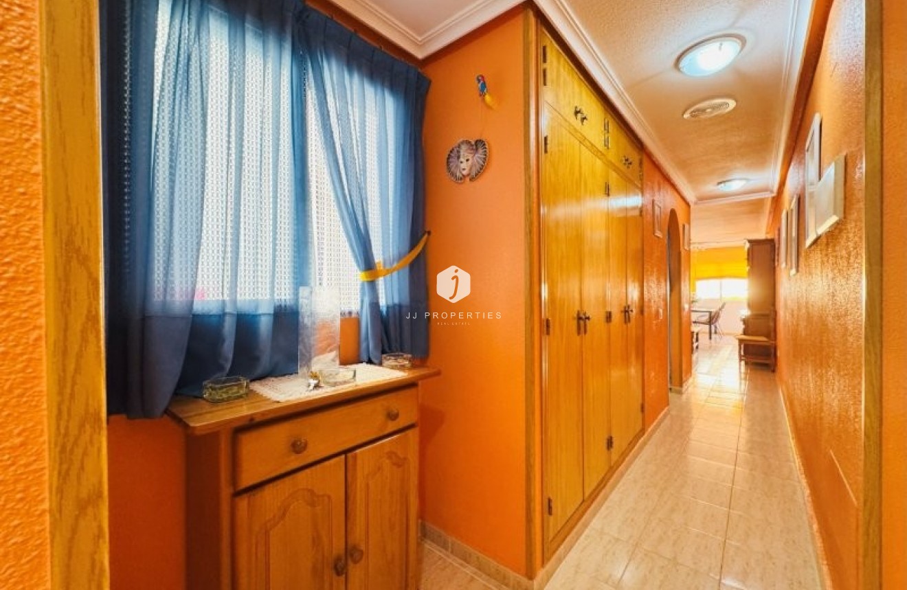 Aus zweiter Hand - Wohnung -
La Mata - Costa Blanca