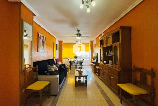 Aus zweiter Hand - Wohnung -
La Mata - Costa Blanca