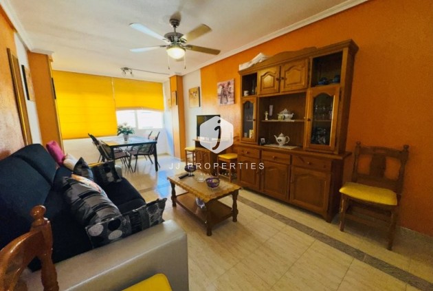 Aus zweiter Hand - Wohnung -
La Mata - Costa Blanca