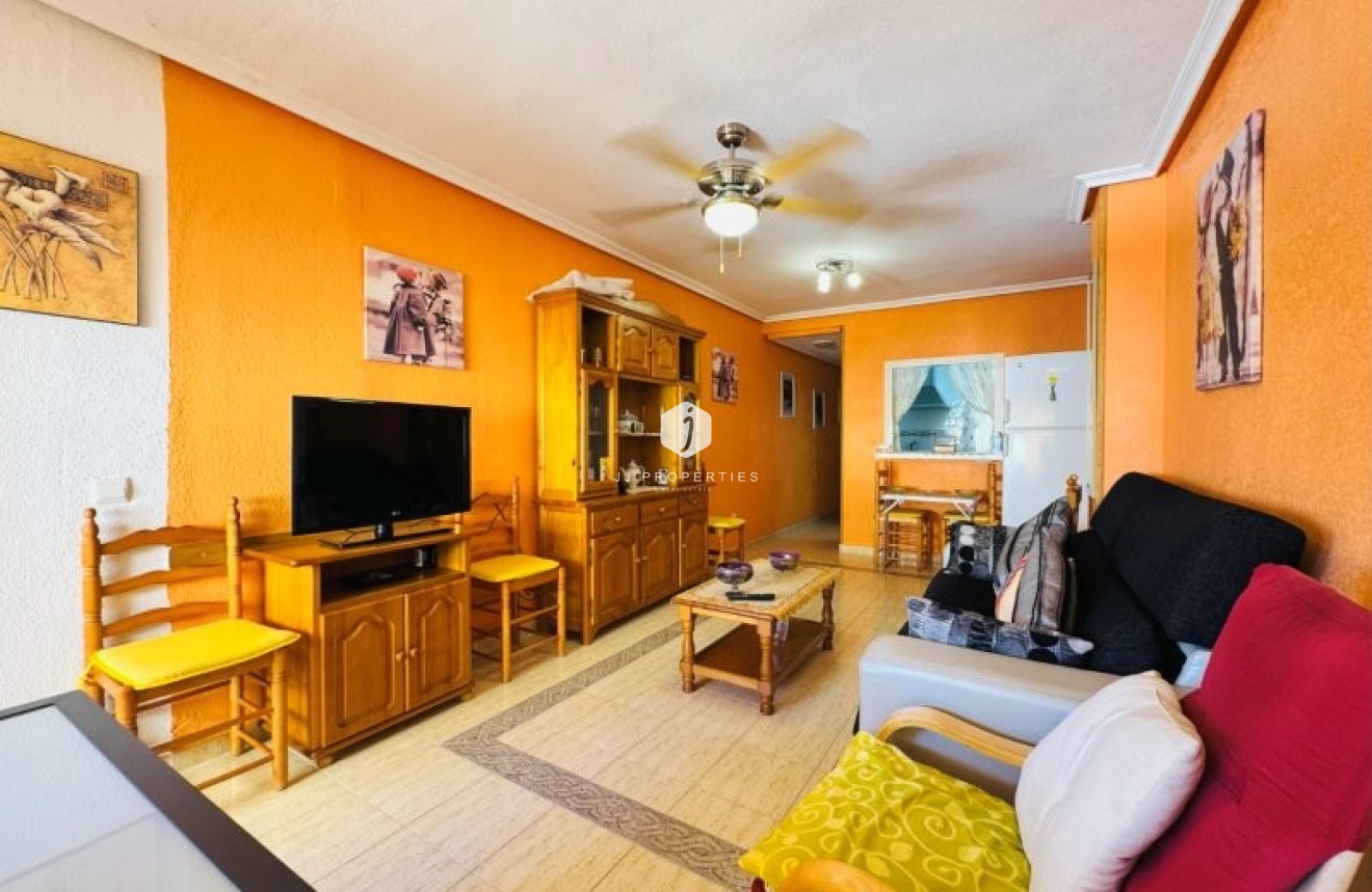 Aus zweiter Hand - Wohnung -
La Mata - Costa Blanca