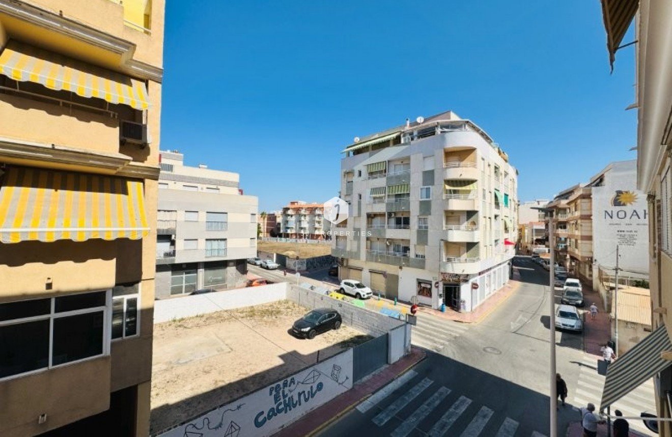 Aus zweiter Hand - Wohnung -
La Mata - Costa Blanca