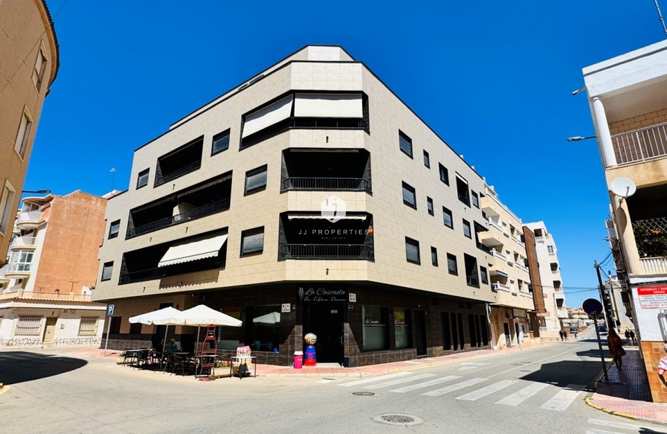 Segunda mano - Apartamento / piso -
La Mata - Costa Blanca