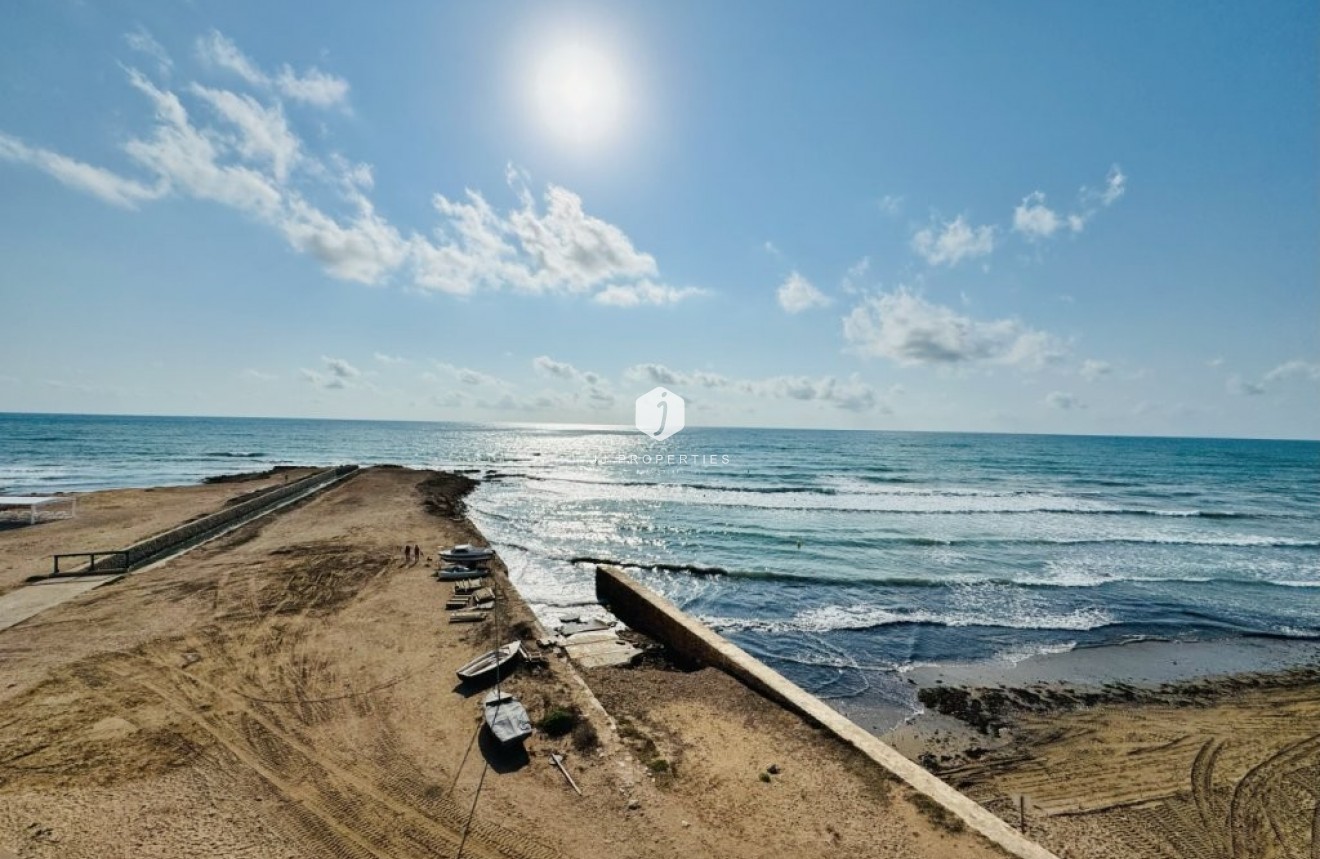 D'occasion - Appartement -
La Mata - Costa Blanca