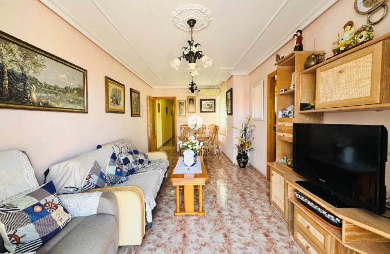 Aus zweiter Hand - Wohnung -
La Mata - Costa Blanca