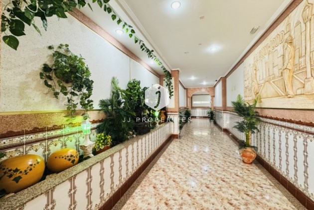 Aus zweiter Hand - Wohnung -
La Mata - Costa Blanca