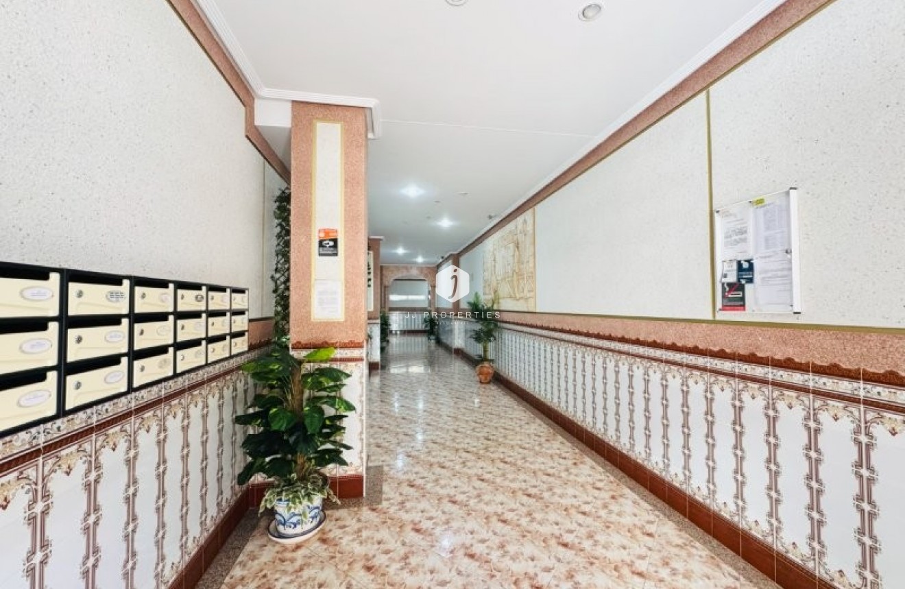 Aus zweiter Hand - Wohnung -
La Mata - Costa Blanca