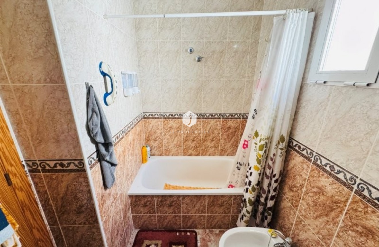 Aus zweiter Hand - Wohnung -
La Mata - Costa Blanca