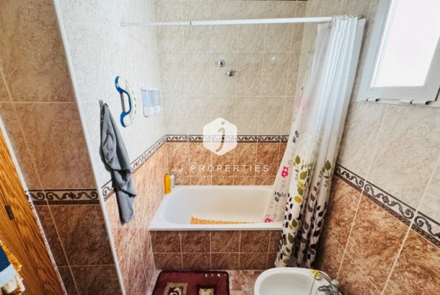 Aus zweiter Hand - Wohnung -
La Mata - Costa Blanca