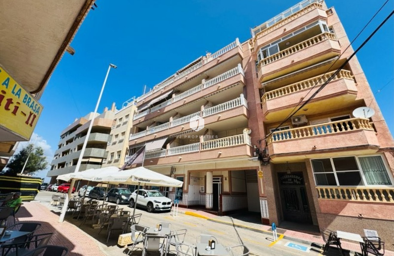 Aus zweiter Hand - Wohnung -
La Mata - Costa Blanca