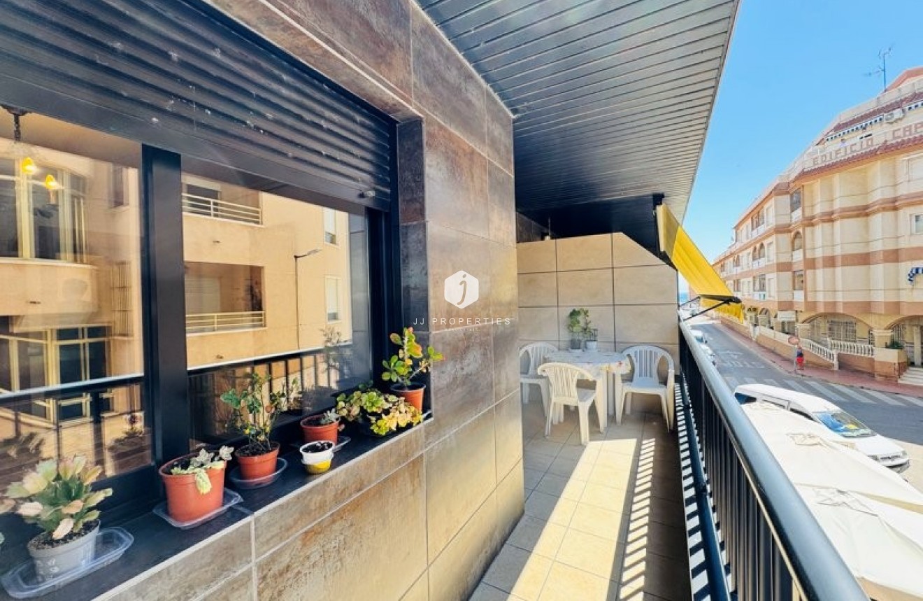 Aus zweiter Hand - Wohnung -
La Mata - Costa Blanca