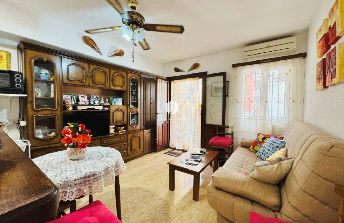 Segunda mano - Apartamento / piso -
La Mata - Costa Blanca