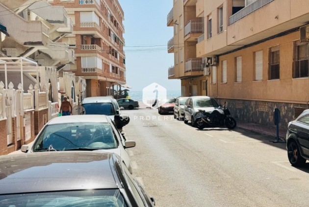 Segunda mano - Apartamento / piso -
La Mata - Costa Blanca