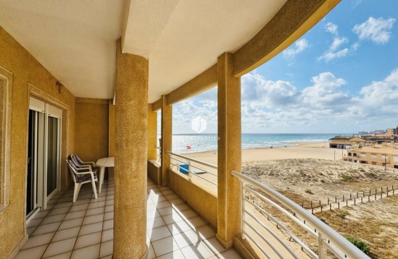 Segunda mano - Apartamento / piso -
La Mata - Costa Blanca