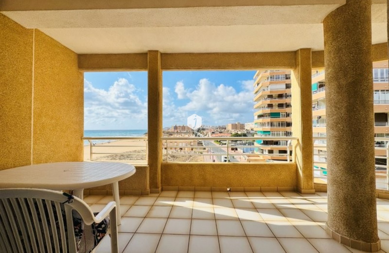 Segunda mano - Apartamento / piso -
La Mata - Costa Blanca