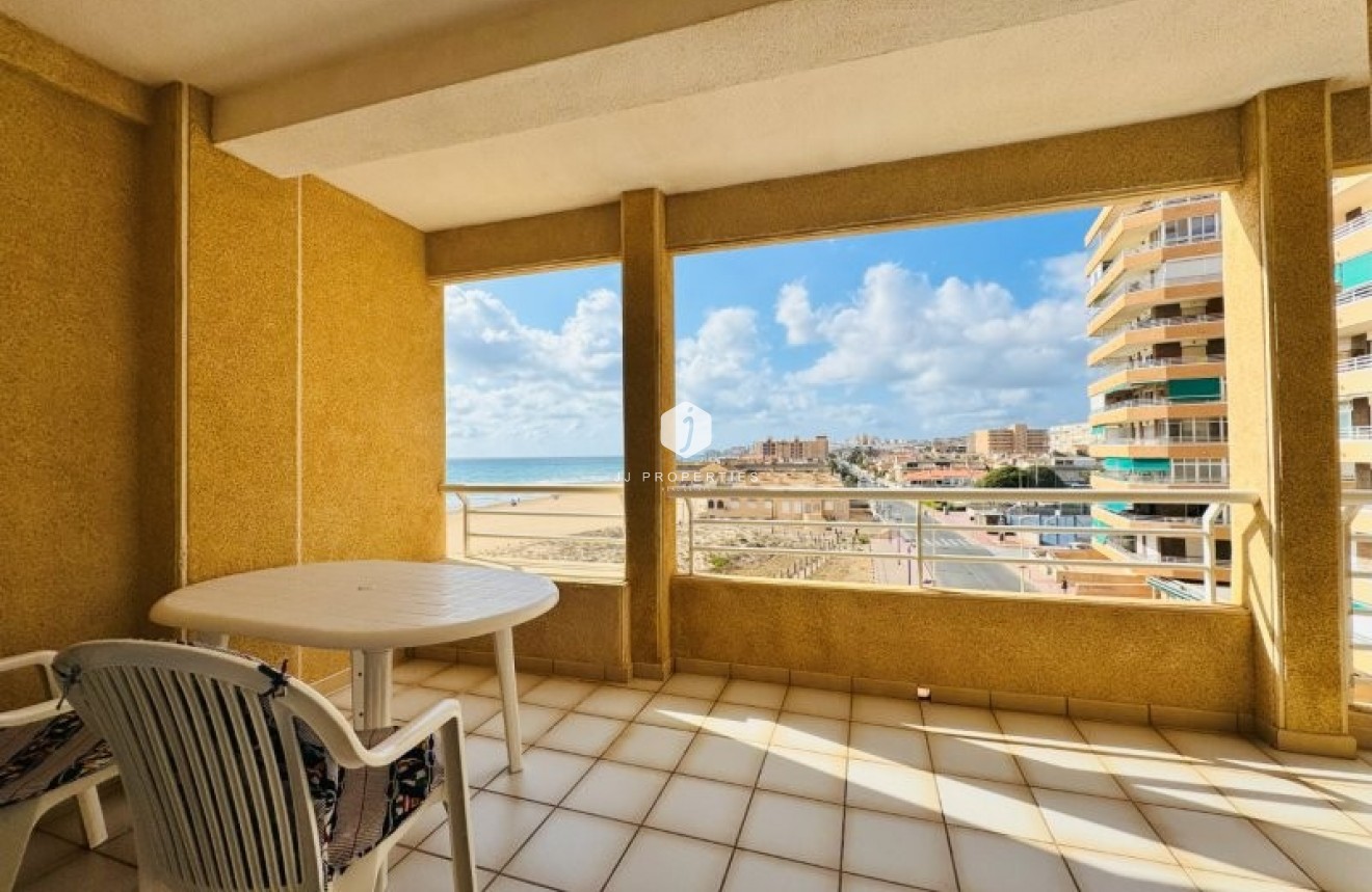 Segunda mano - Apartamento / piso -
La Mata - Costa Blanca