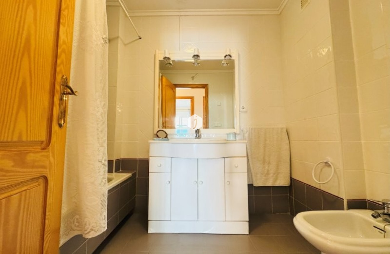 Segunda mano - Apartamento / piso -
La Mata - Costa Blanca