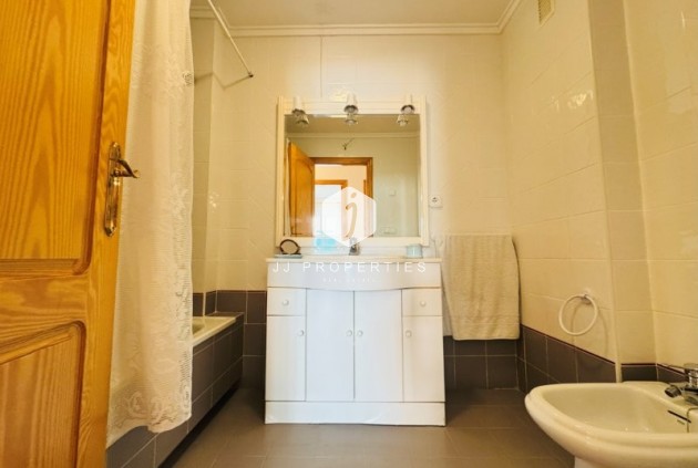 Segunda mano - Apartamento / piso -
La Mata - Costa Blanca