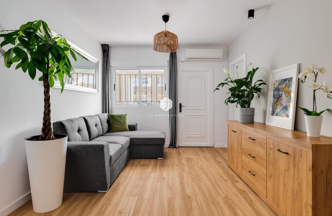 Segunda mano - Chalet -
Orihuela Costa - Los Balcones