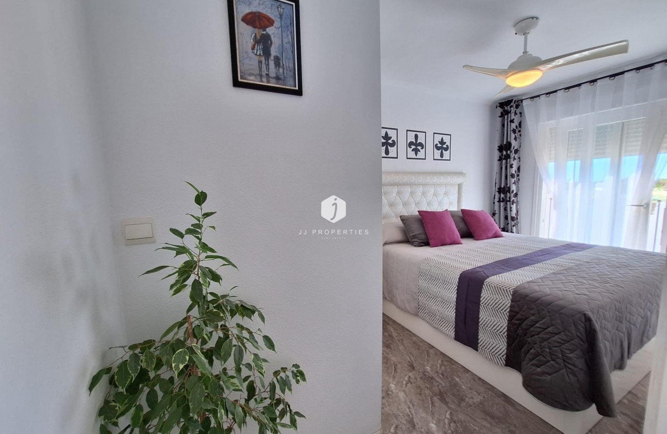 Segunda mano - Apartamento / piso -
Orihuela Costa - La Zenia