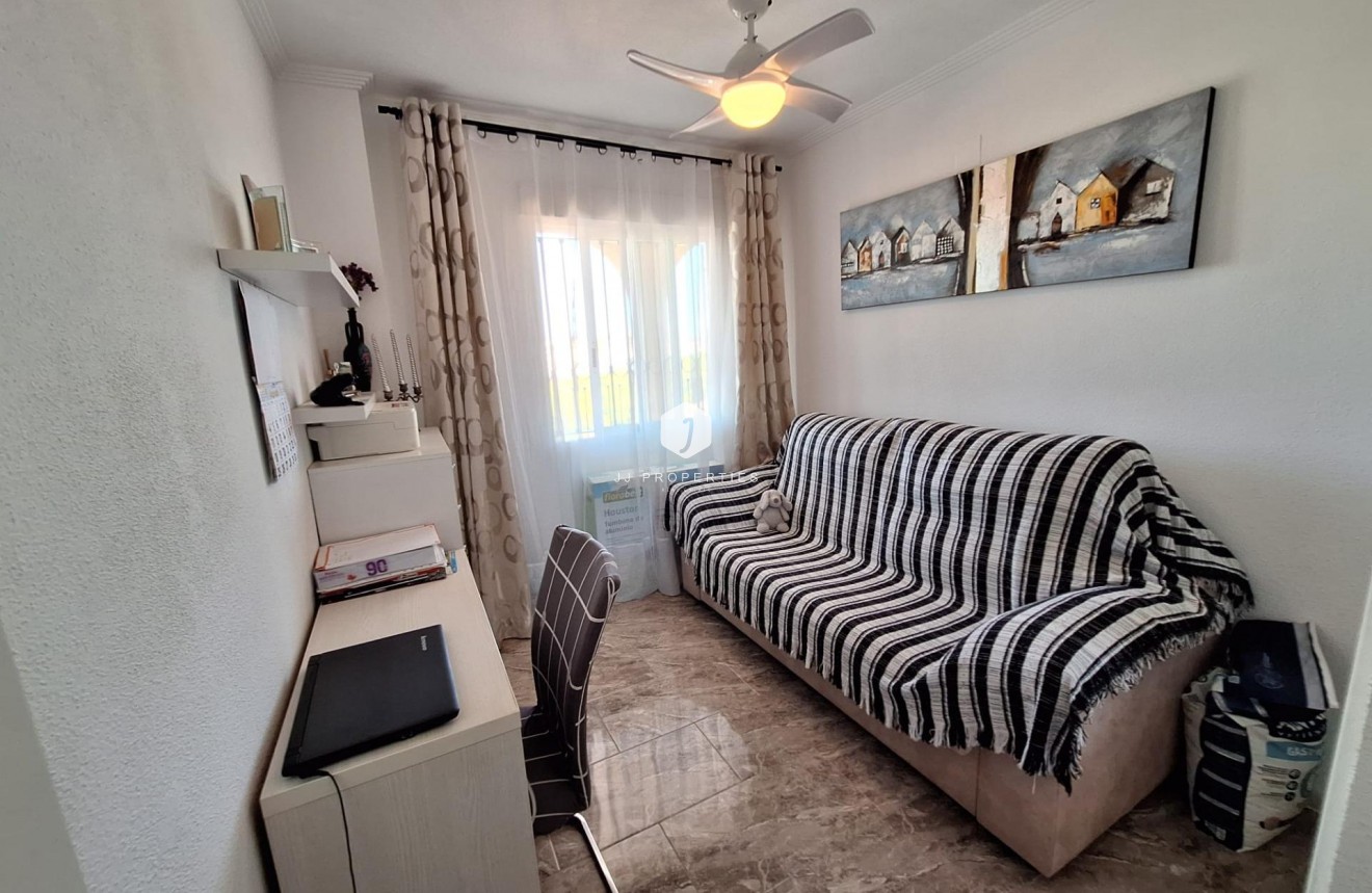 Segunda mano - Apartamento / piso -
Orihuela Costa - La Zenia