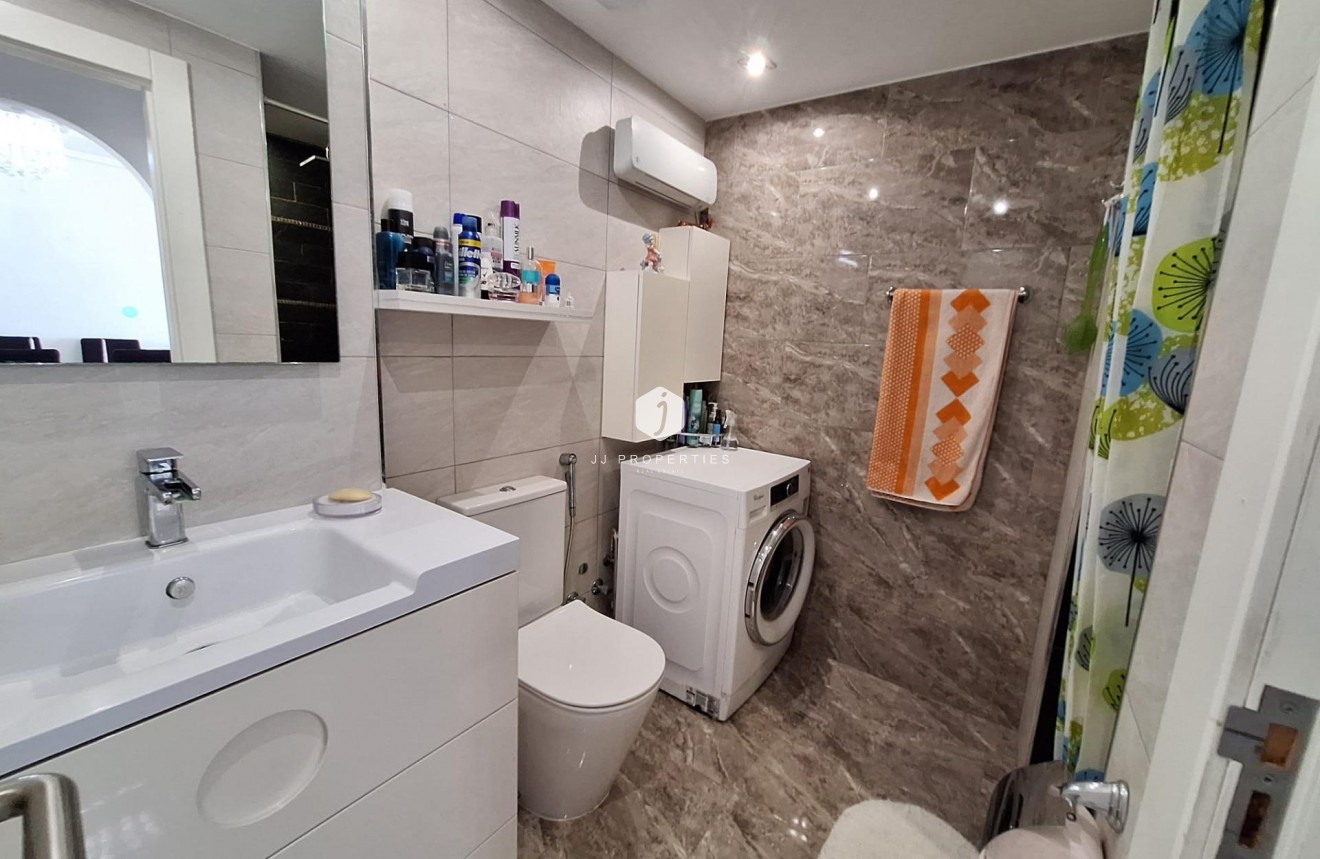 Segunda mano - Apartamento / piso -
Orihuela Costa - La Zenia