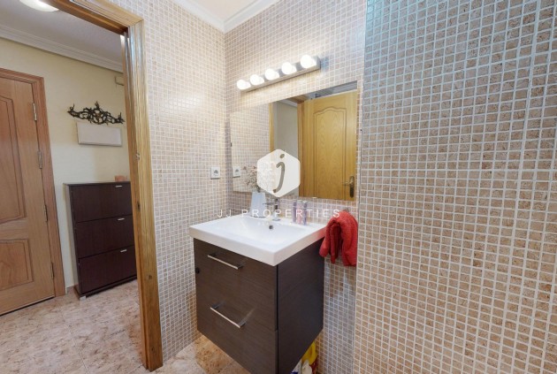 Segunda mano - Apartamento / piso -
Torrevieja - Estacion de autobuses