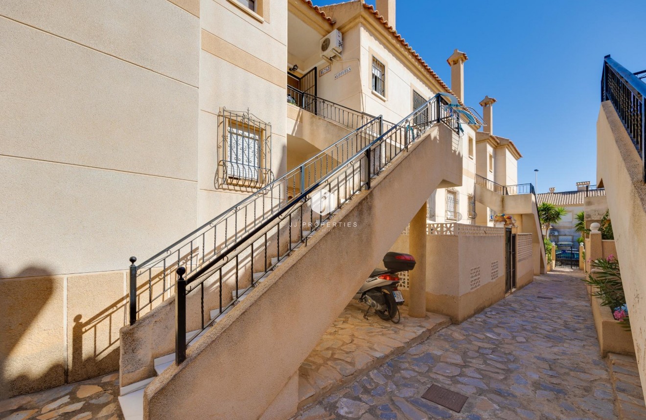 Segunda mano - Bungalow -
Torrevieja - aguas nuevas