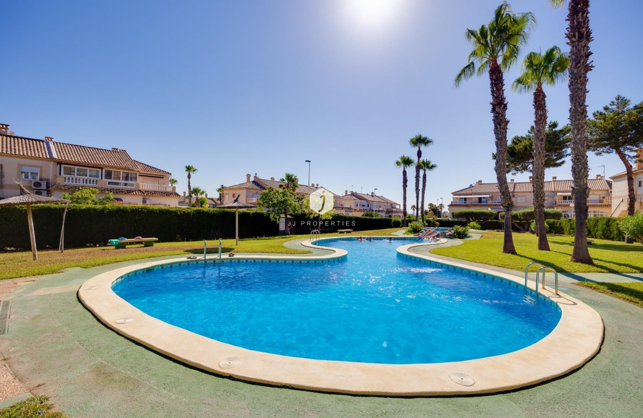 Segunda mano - Bungalow -
Torrevieja - aguas nuevas