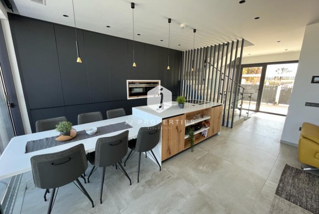 Segunda mano - Villa -
Rojales - Inland