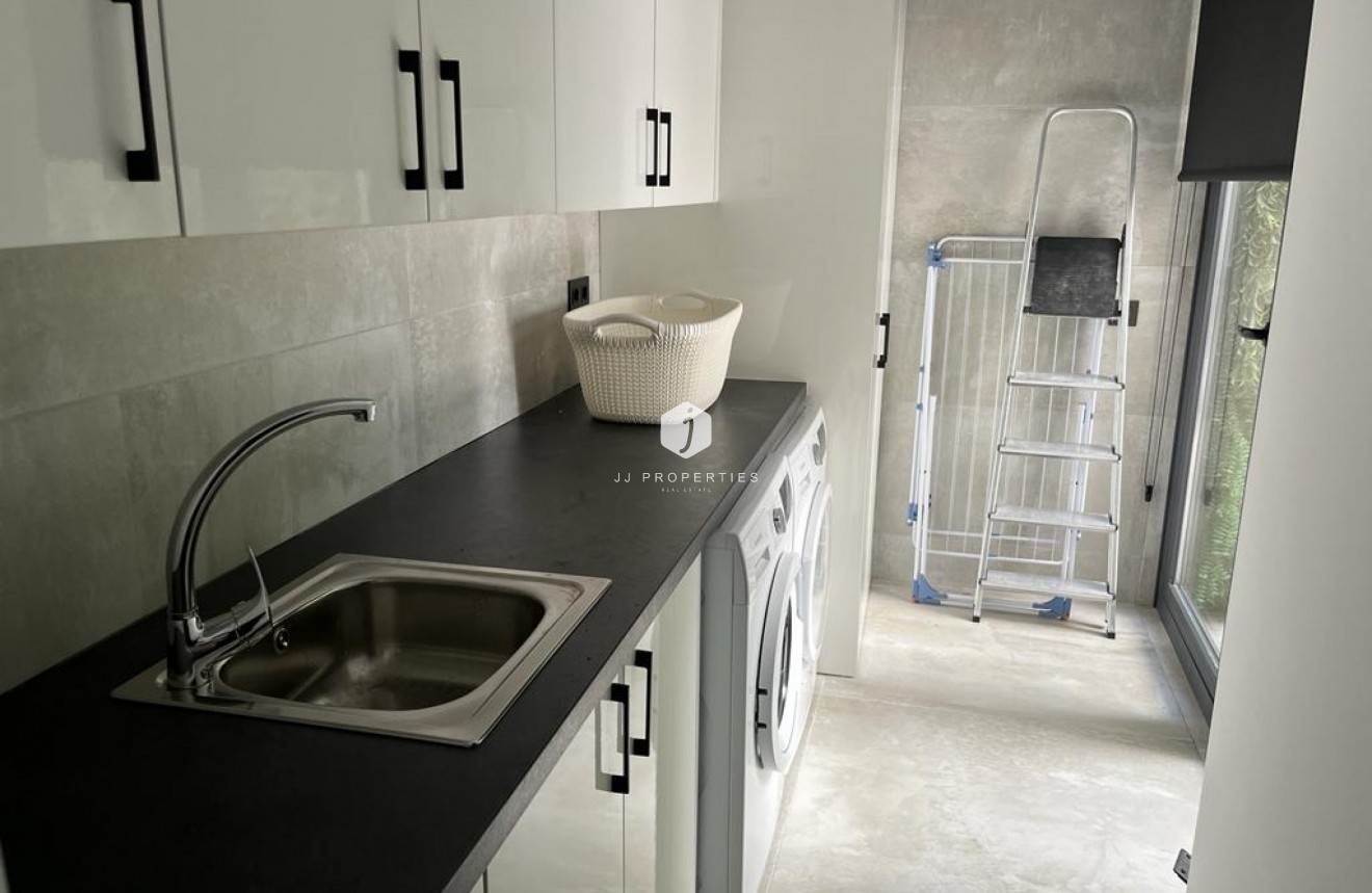 Segunda mano - Villa -
Rojales - Inland