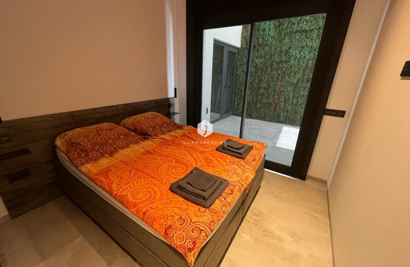 Segunda mano - Villa -
Rojales - Inland