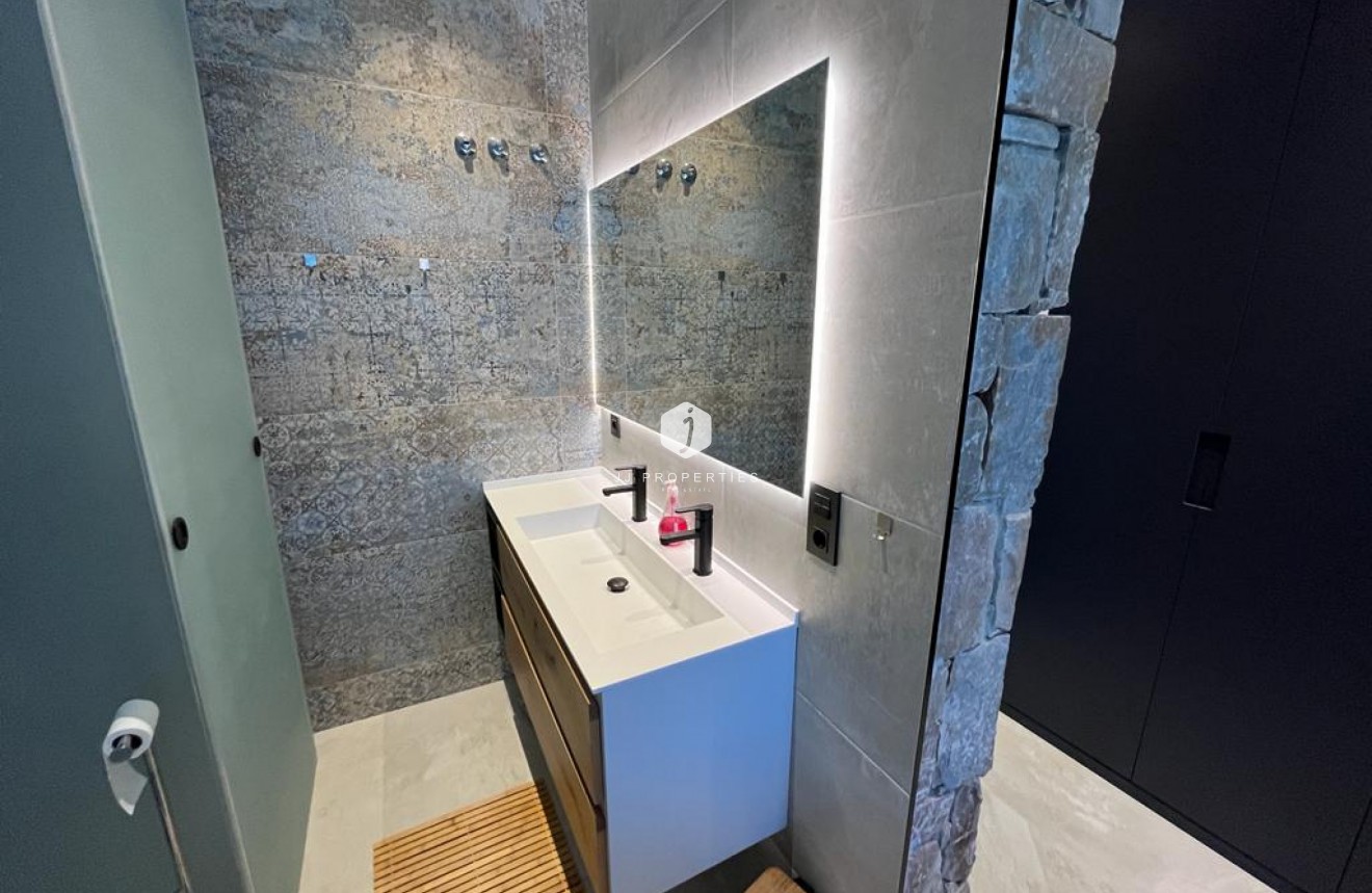 Segunda mano - Villa -
Rojales - Inland