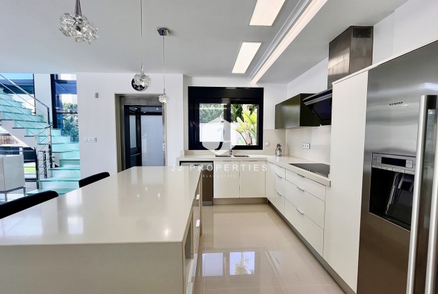 Segunda mano - Villa -
San Miguel de Salinas - Inland