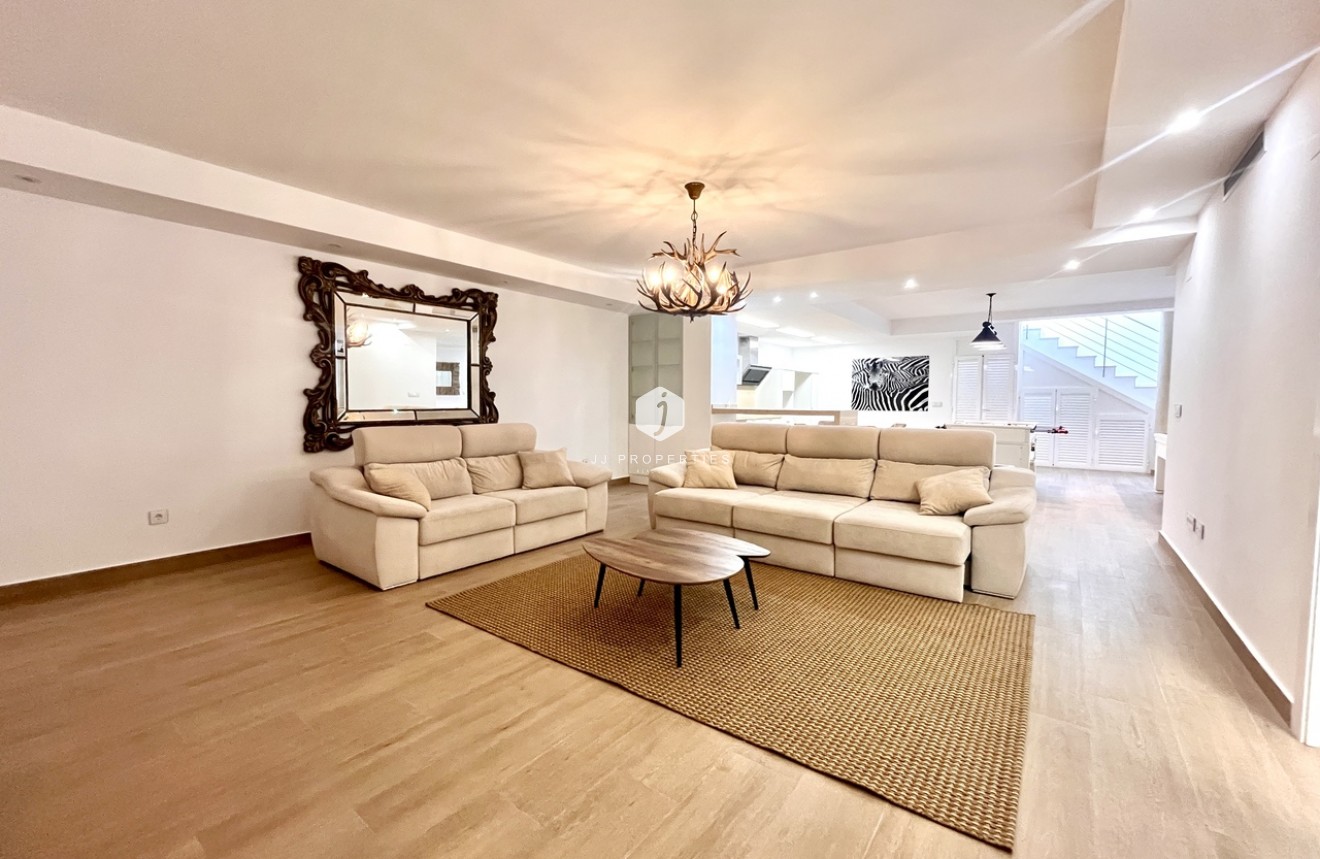 Segunda mano - Villa -
San Miguel de Salinas - Inland