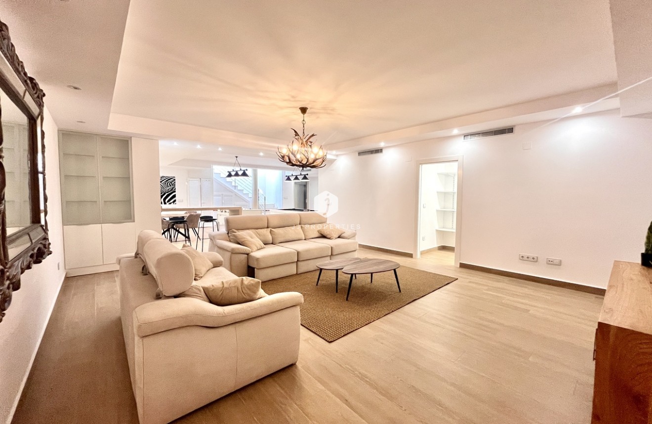 Segunda mano - Villa -
San Miguel de Salinas - Inland