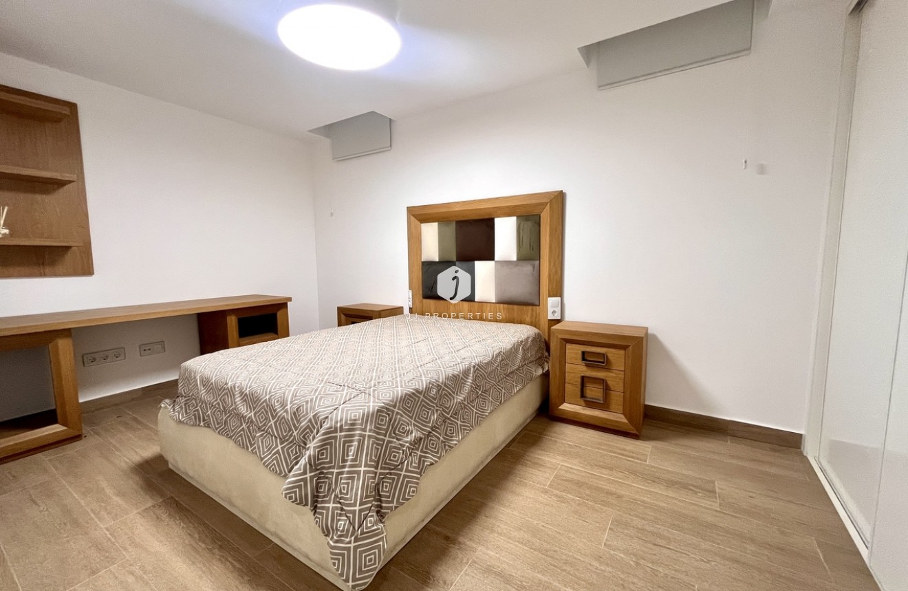 Segunda mano - Villa -
San Miguel de Salinas - Inland