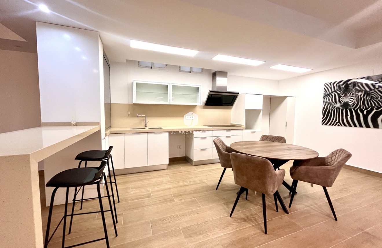 Segunda mano - Villa -
San Miguel de Salinas - Inland