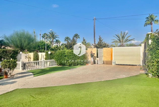 Segunda mano - Villa -
Torrevieja - San luis