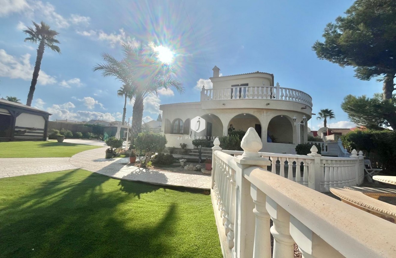 Segunda mano - Villa -
Torrevieja - San luis