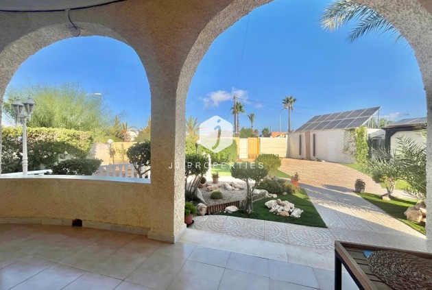 Segunda mano - Villa -
Torrevieja - San luis