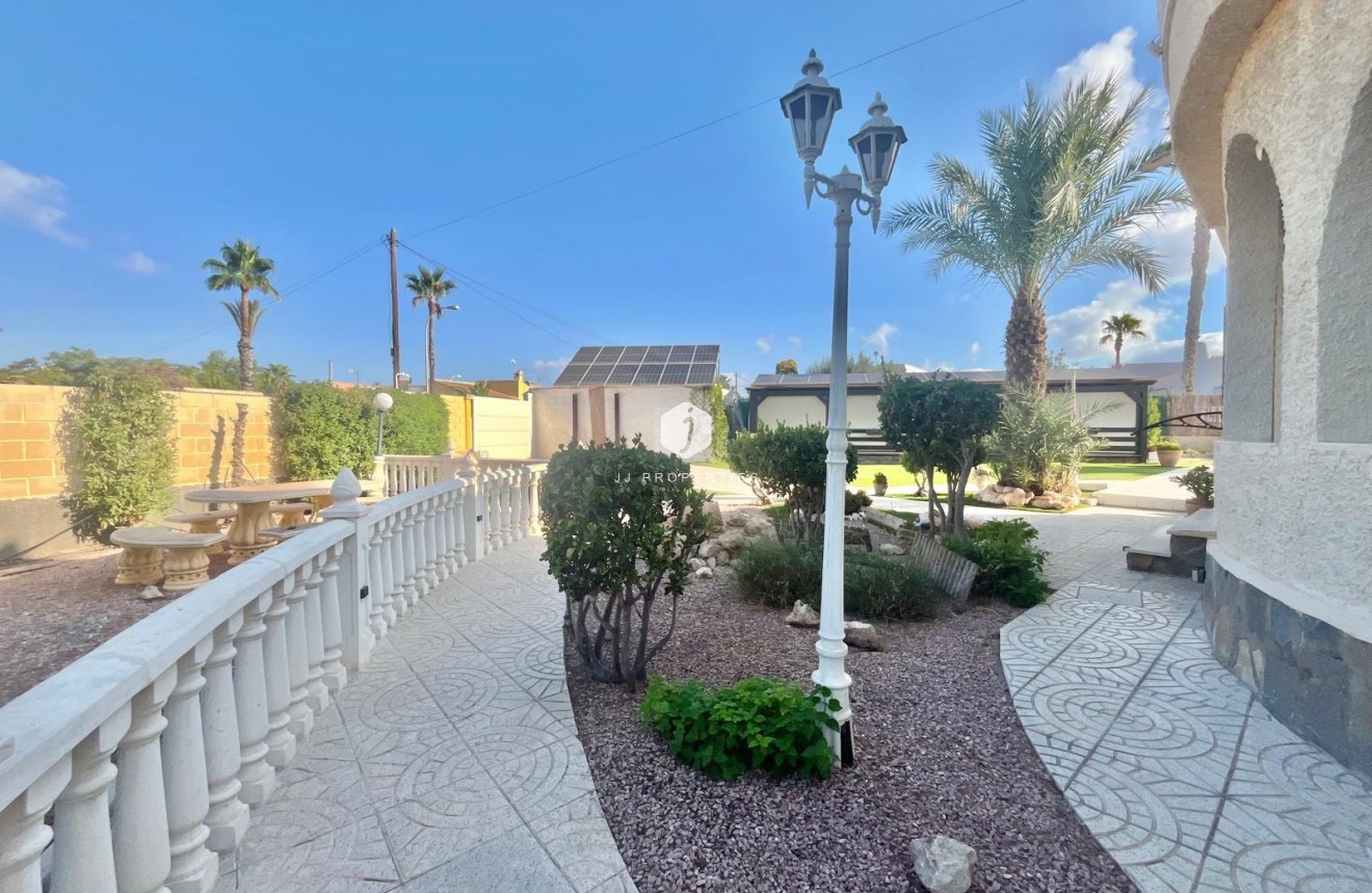 Segunda mano - Villa -
Torrevieja - San luis