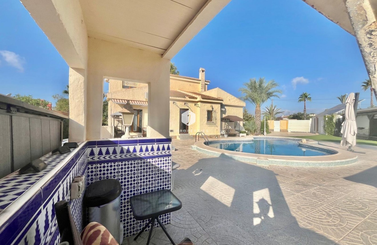 Segunda mano - Villa -
Torrevieja - San luis