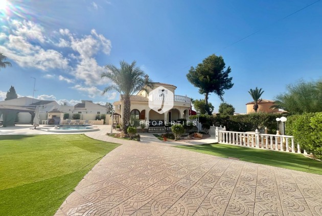 Segunda mano - Villa -
Torrevieja - San luis