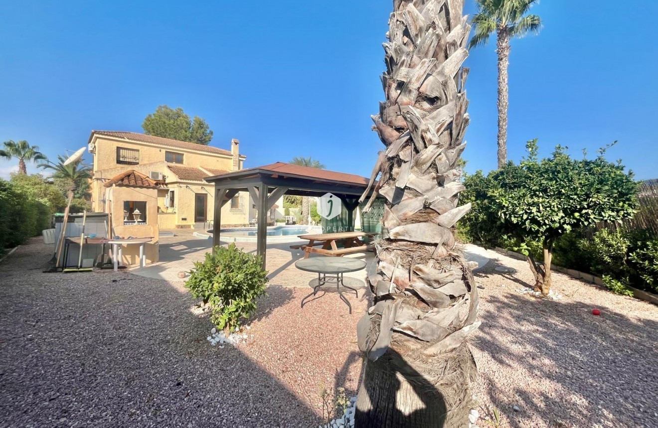 Segunda mano - Villa -
Torrevieja - San luis