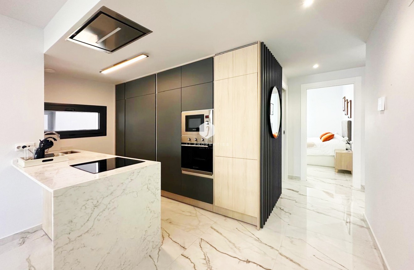 D'occasion - Appartement -
Torrevieja - Costa Blanca