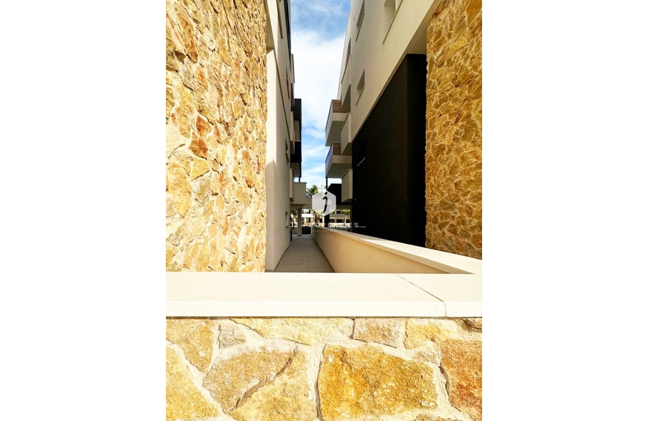 D'occasion - Appartement -
Torrevieja - Costa Blanca