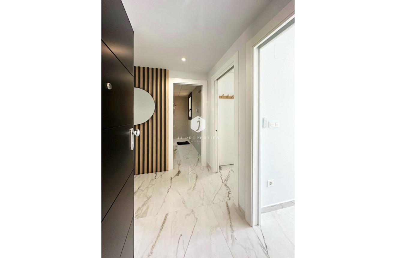 D'occasion - Appartement -
Torrevieja - Costa Blanca