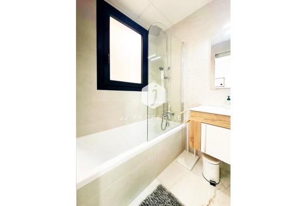 D'occasion - Appartement -
Torrevieja - Costa Blanca