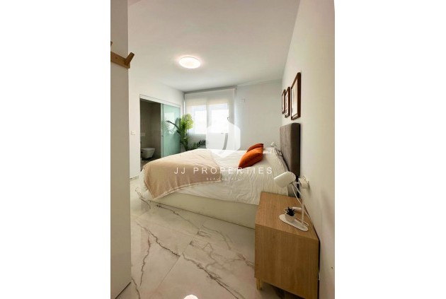 D'occasion - Appartement -
Torrevieja - Costa Blanca